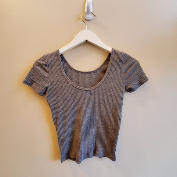 Hollister grey jersey crop top XS - Picture 3 of 4